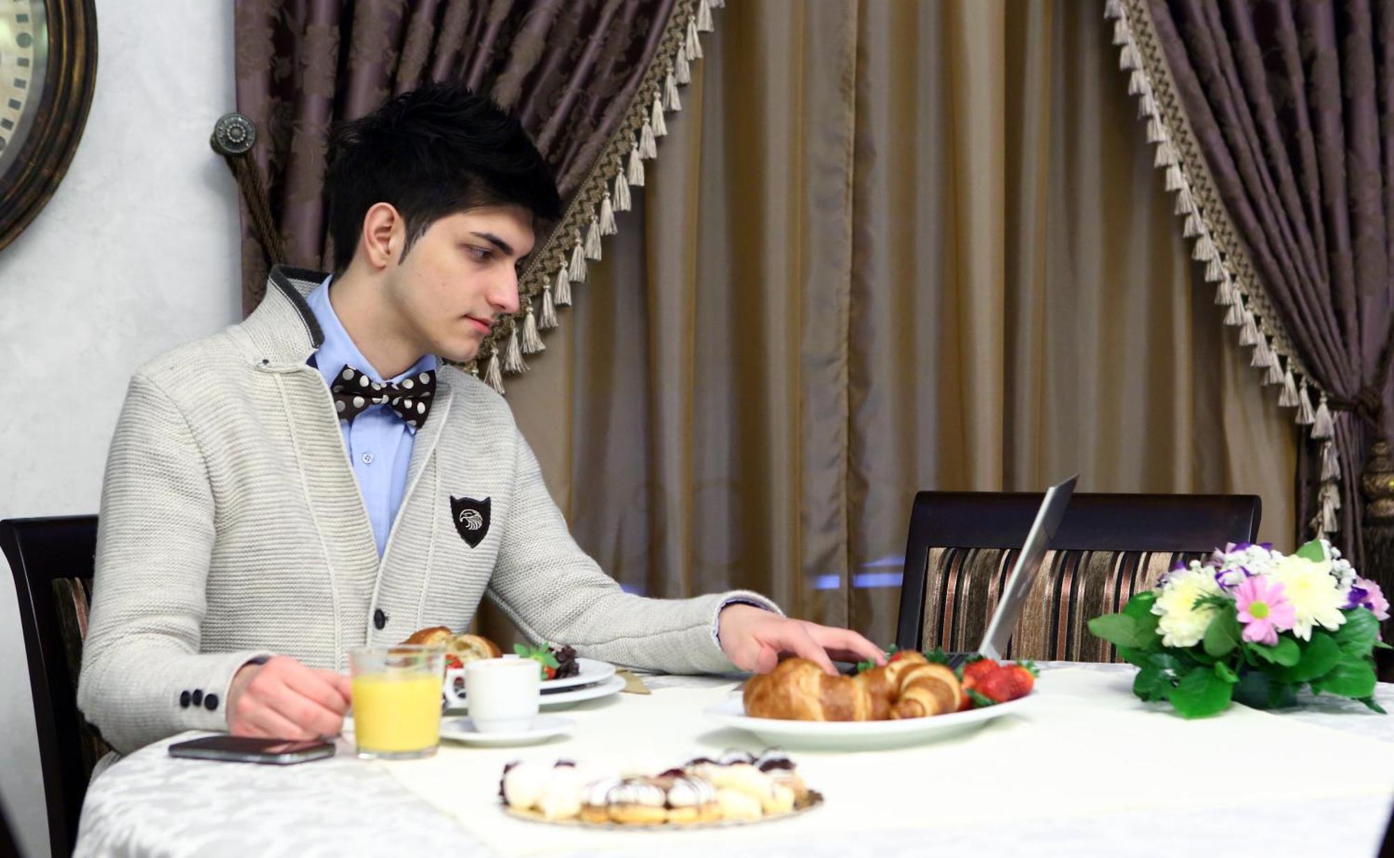 Hotel Galany Rădăuţi Esterno foto