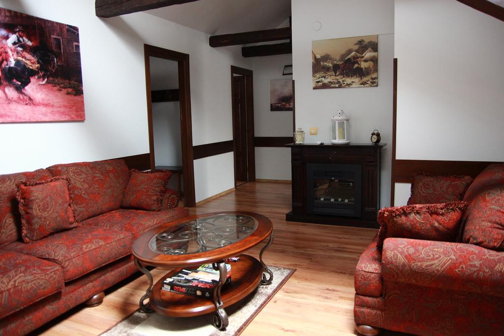 Hotel Galany Rădăuţi Esterno foto