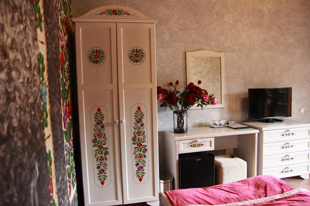 Hotel Galany Rădăuţi Esterno foto