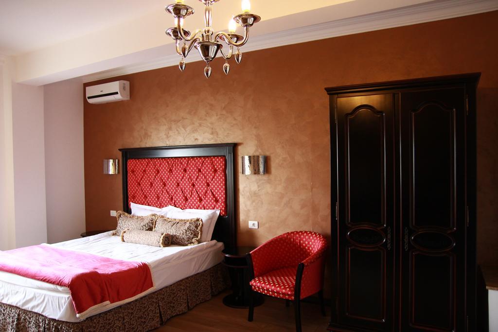 Hotel Galany Rădăuţi Esterno foto